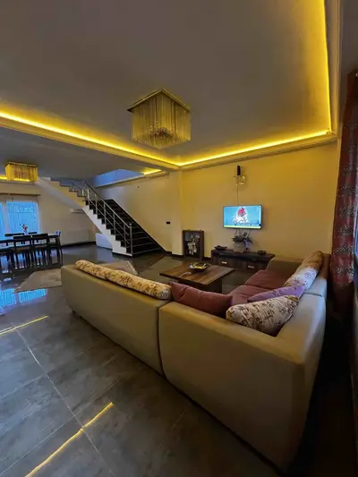 ویلا سه خوابه استخردار آبگرم ساحلی آسمان