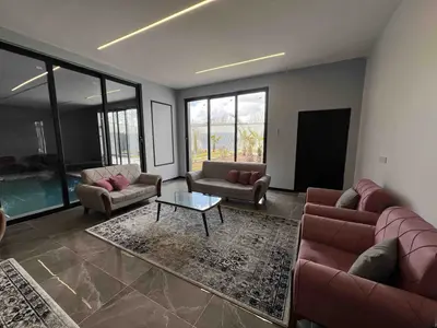 ویلا دوخوابه باغ استخردار آبگرم سهند ۲