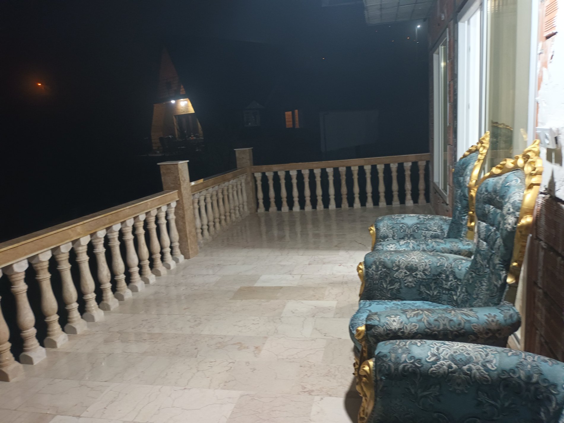 سوئیت یک خوابه بهمنان