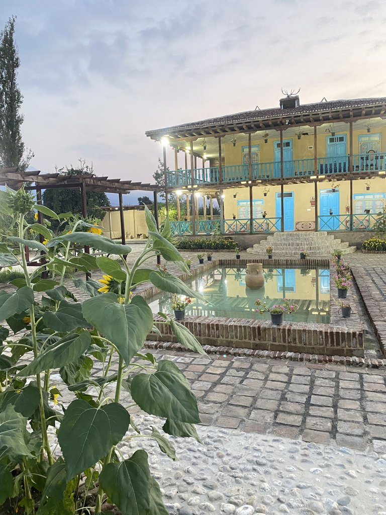 بومگردی ماه‌ صنم - واحد ۲