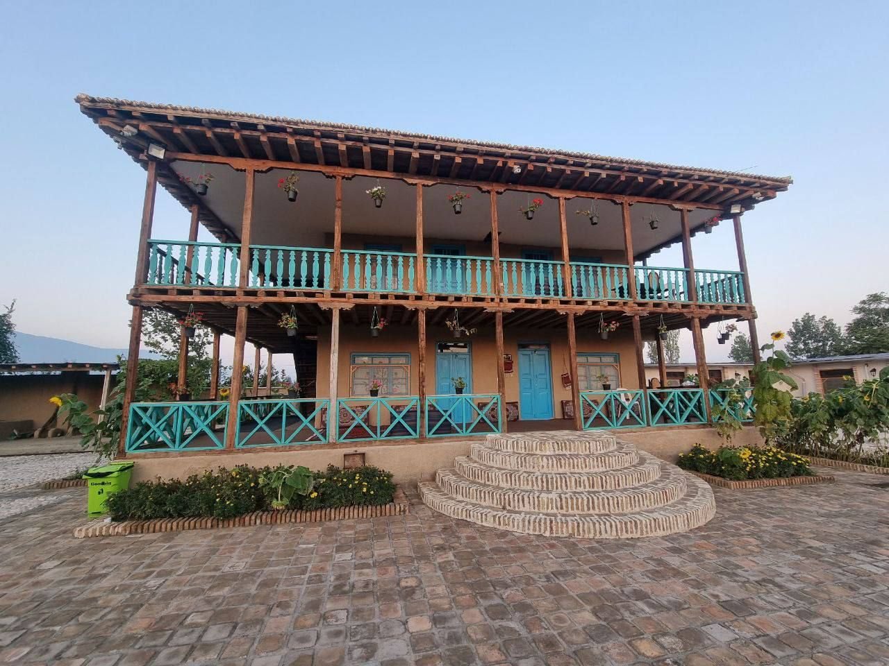 بوم گردی ماه صنم - واحد 3