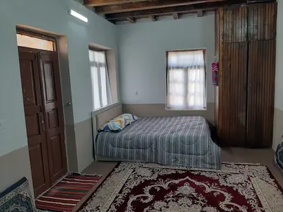 بومگردی ماه صنم - واحد 3