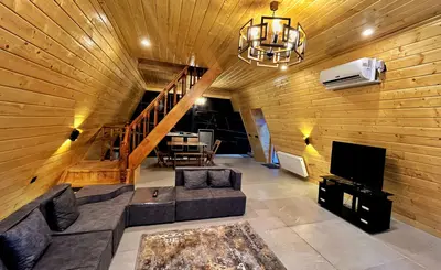 کلبه دوخوابه سوئیسی استخردار آبگرم لی و تا