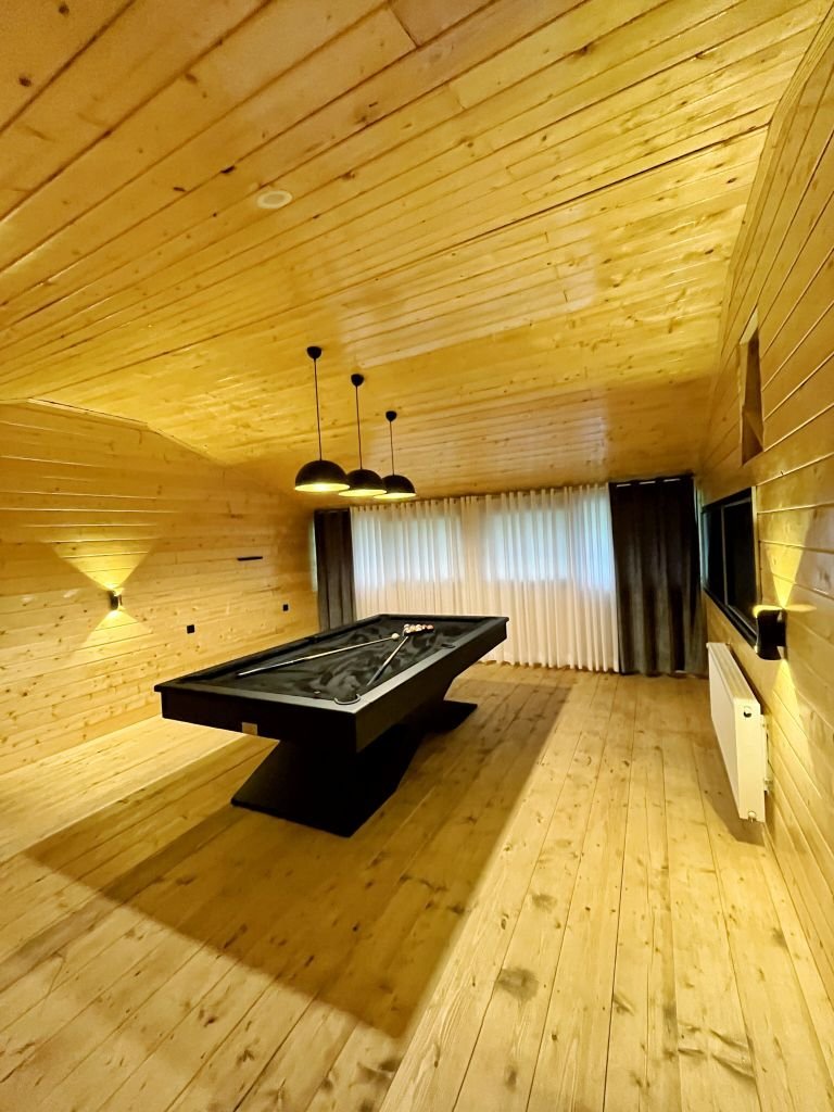 دوخوابه سوئیسی استخردار آبگرم لی و تا