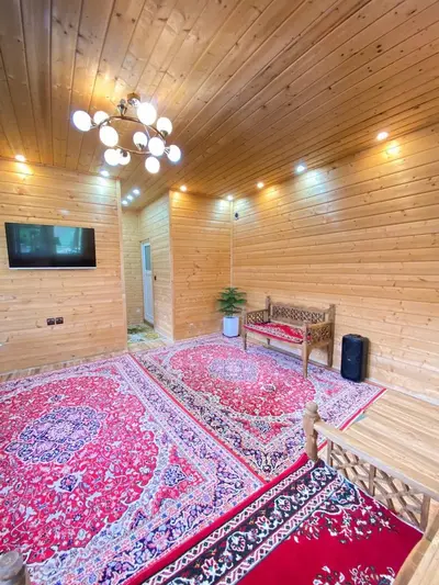 کلبه یک خوابه جنگلی جکوزی دار کلاسیک