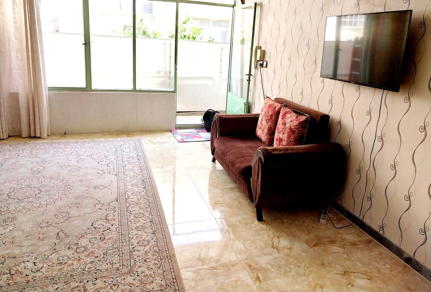 آپارتمان دوخوابه شادیها