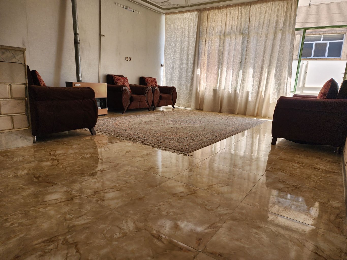 آپارتمان دوخوابه شادیها