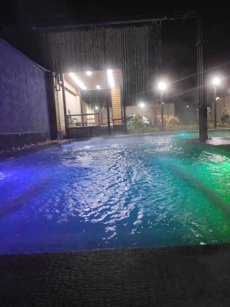 ویلا سه خوابه استخردار آبگرم رز ۱