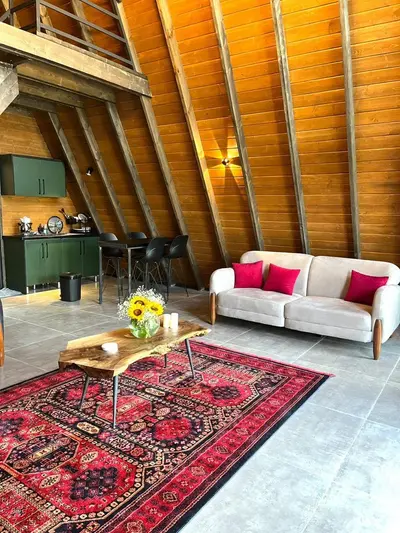 کلبه دوخوابه سوئیسی دوبلکس جکوزی دار راش