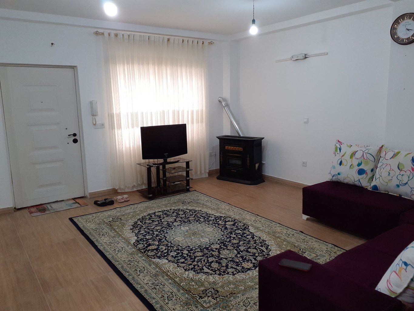 سوئیت فلت یاس 1