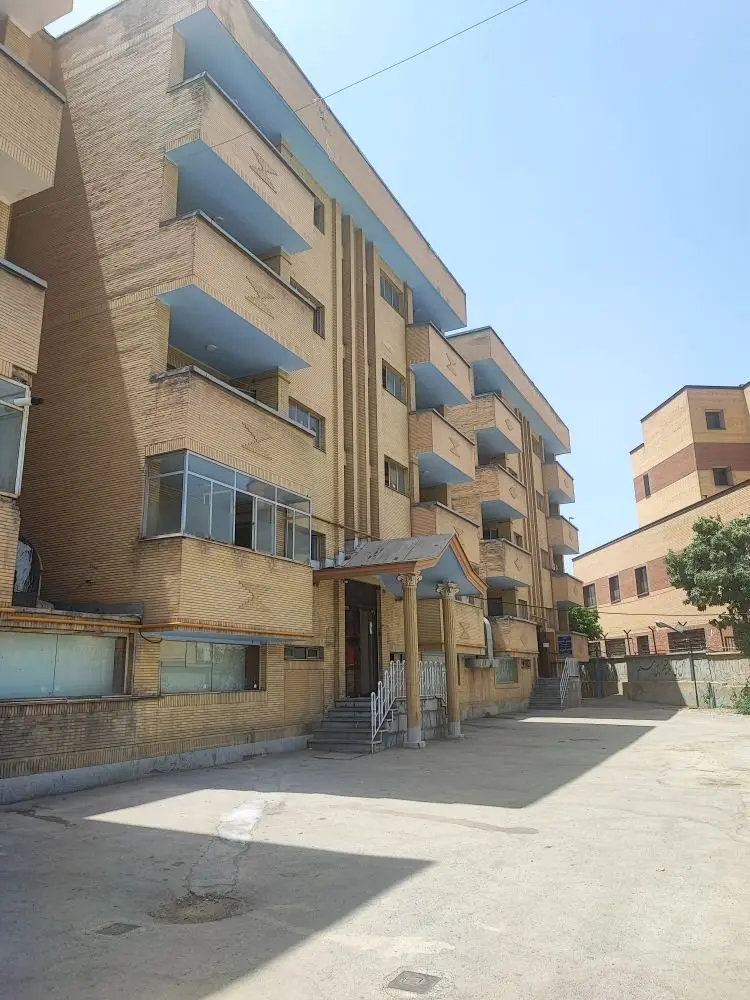 اعتماد  - واحد 2 - نمای ساختمان