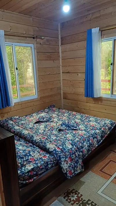 کلبه دوخوابه چوبی وارش