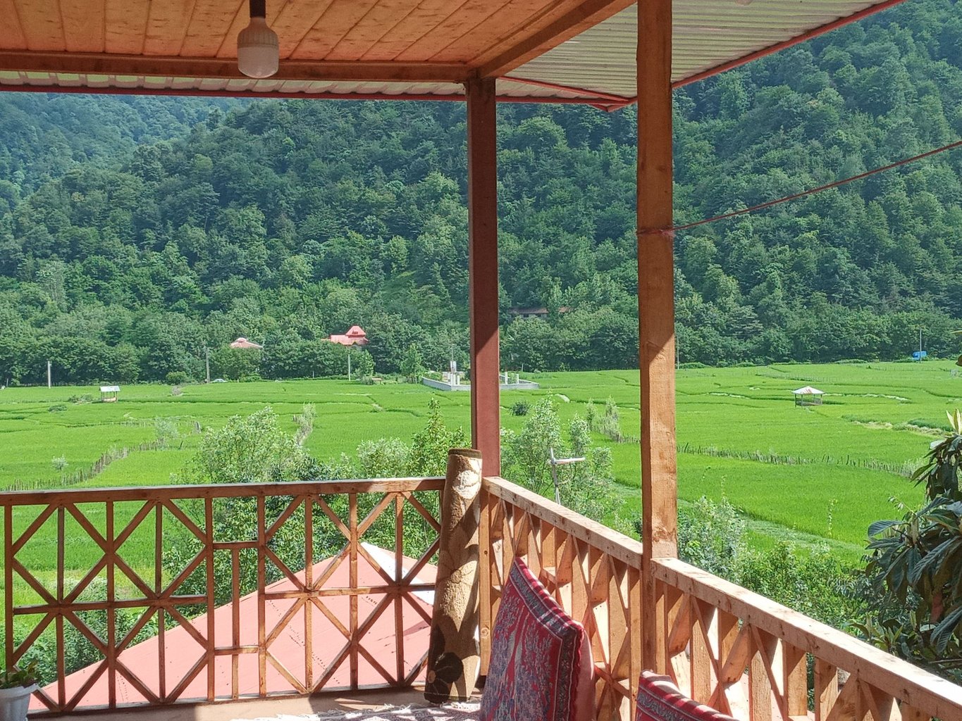 دوخوابه چوبی وارش