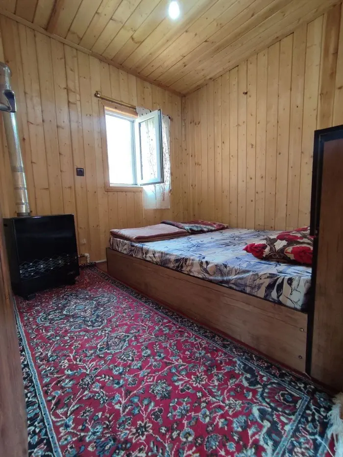 کلبه دوخوابه چوبی یاس