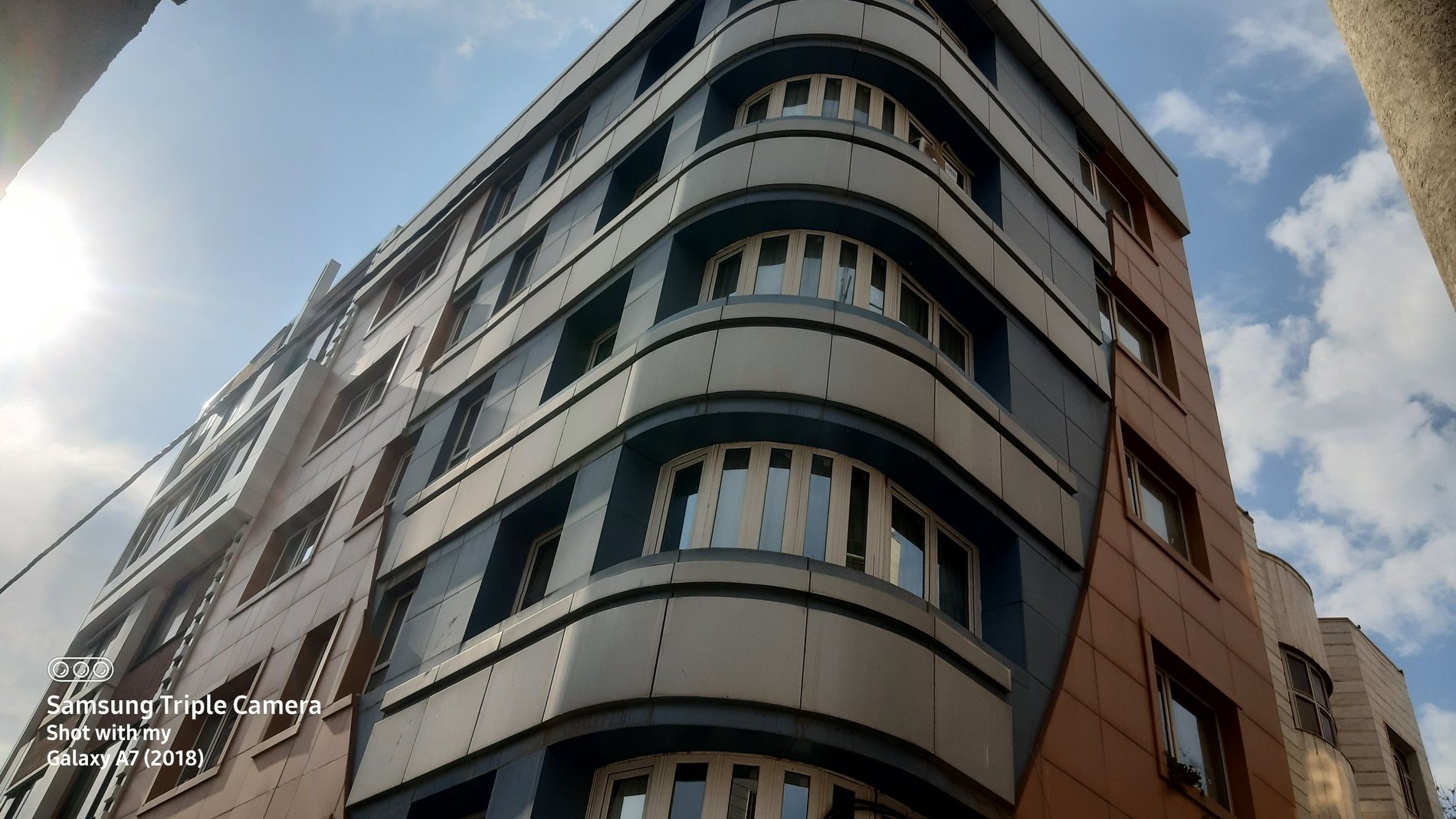 آپارتمان یک خوابه فخیم ۴۰۱