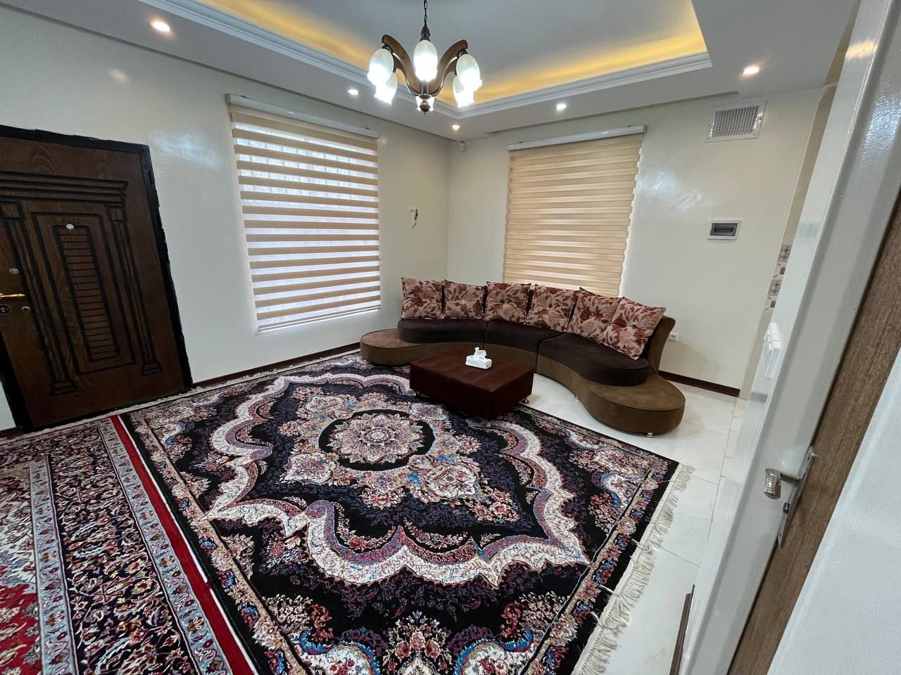 ویلا یک خوابه استخردار آبگرم باغ نشاط 1