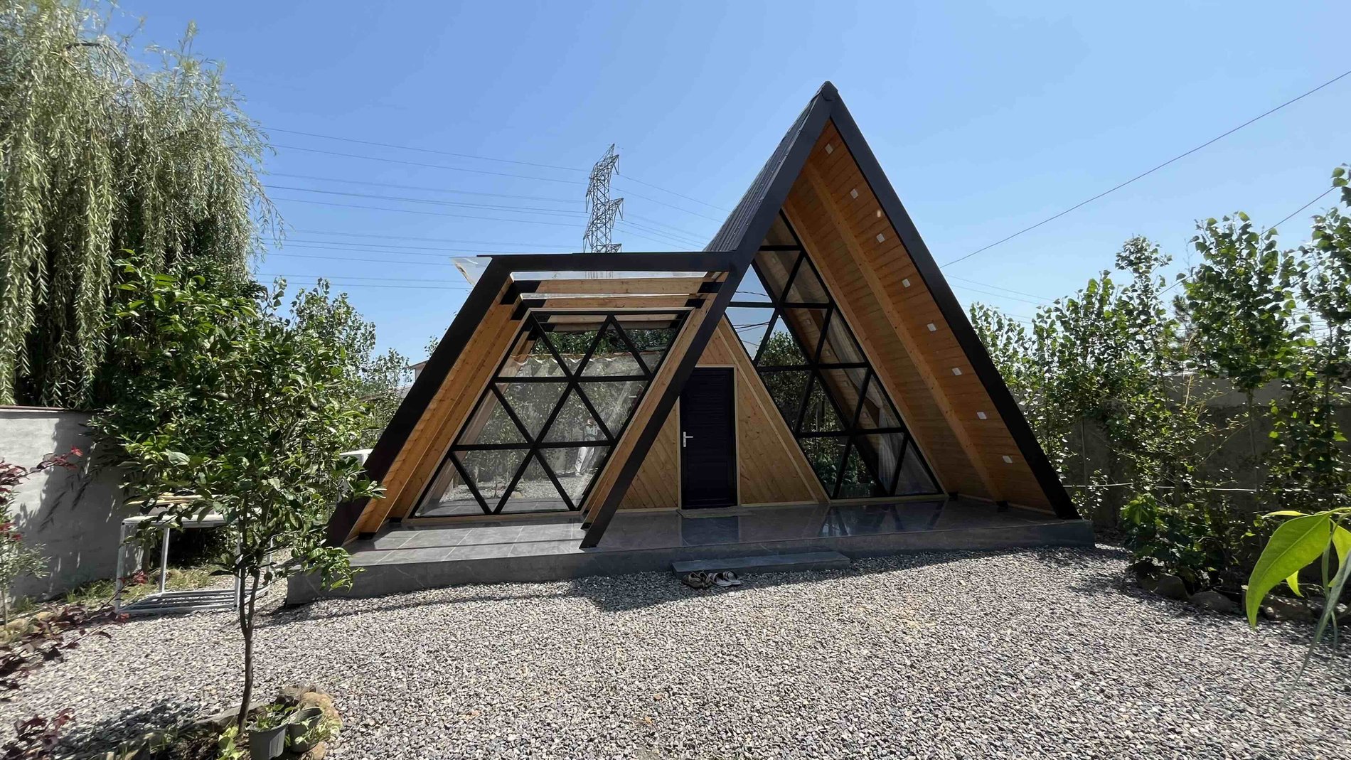 یک خوابه سوئیسی جکوزی دار تیکا