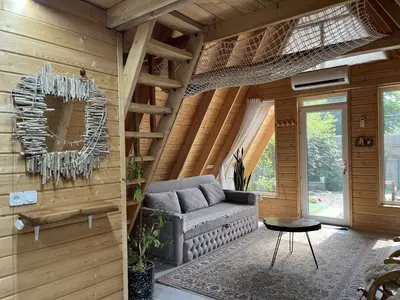 کلبه یک خوابه چوبی زیزا