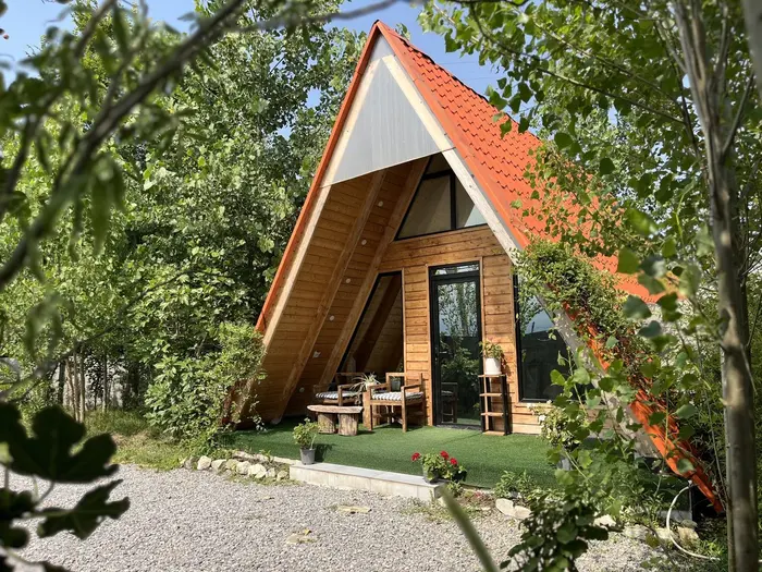 کلبه یک خوابه چوبی زیزا