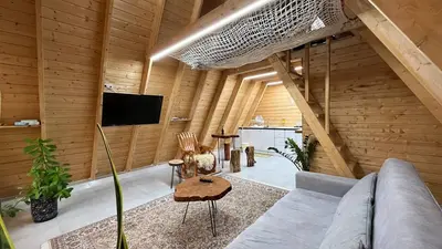 کلبه یک خوابه چوبی زیزا