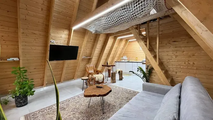 کلبه یک خوابه چوبی زیزا