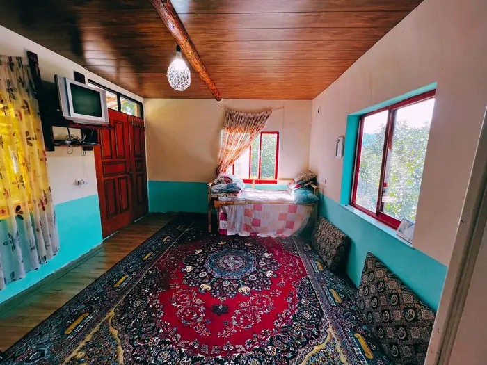 سوئیت فلت جنگلی لاجیم - نمای داخلی کلبه