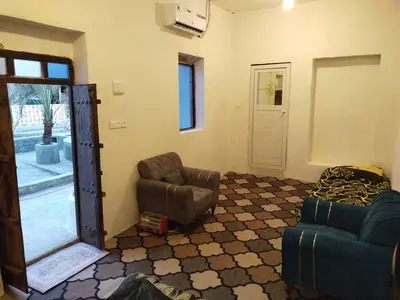 بومگردی موم گپو - واحد درب روز