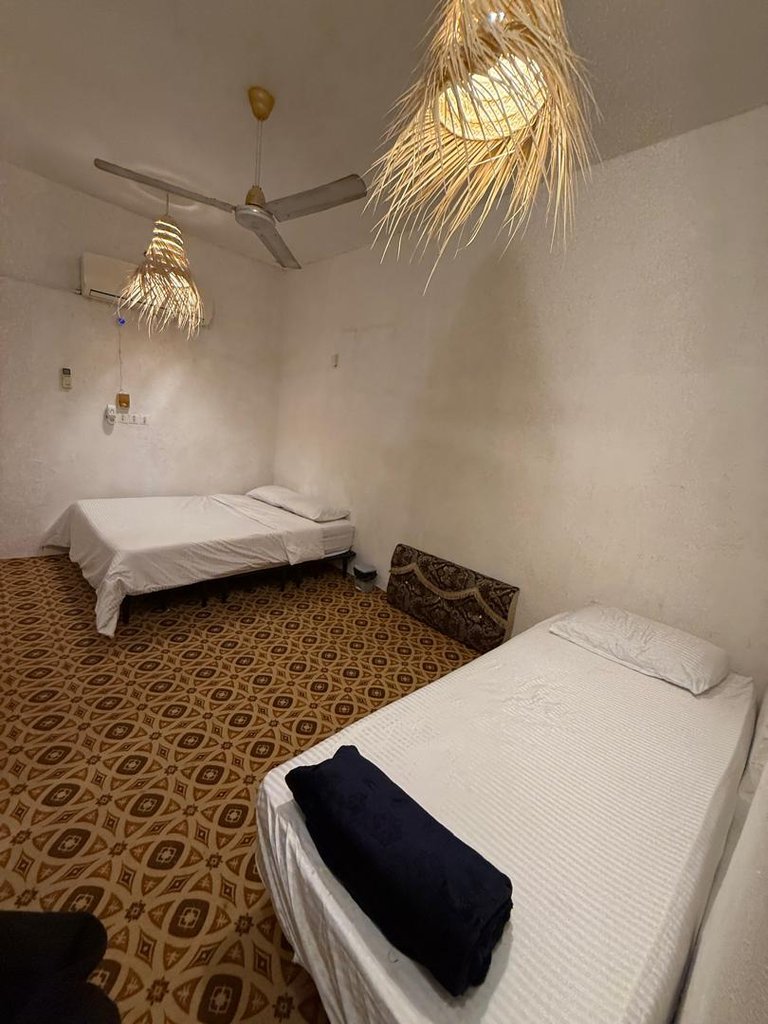 بوم گردی موم گپو - واحد یک خوابه خنیزی