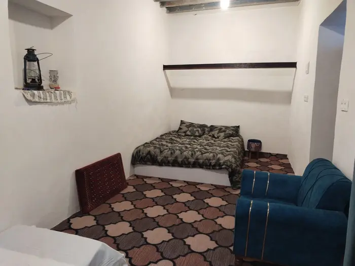 بوم گردی موم گپو - واحد بادگیر - تخت دونفره