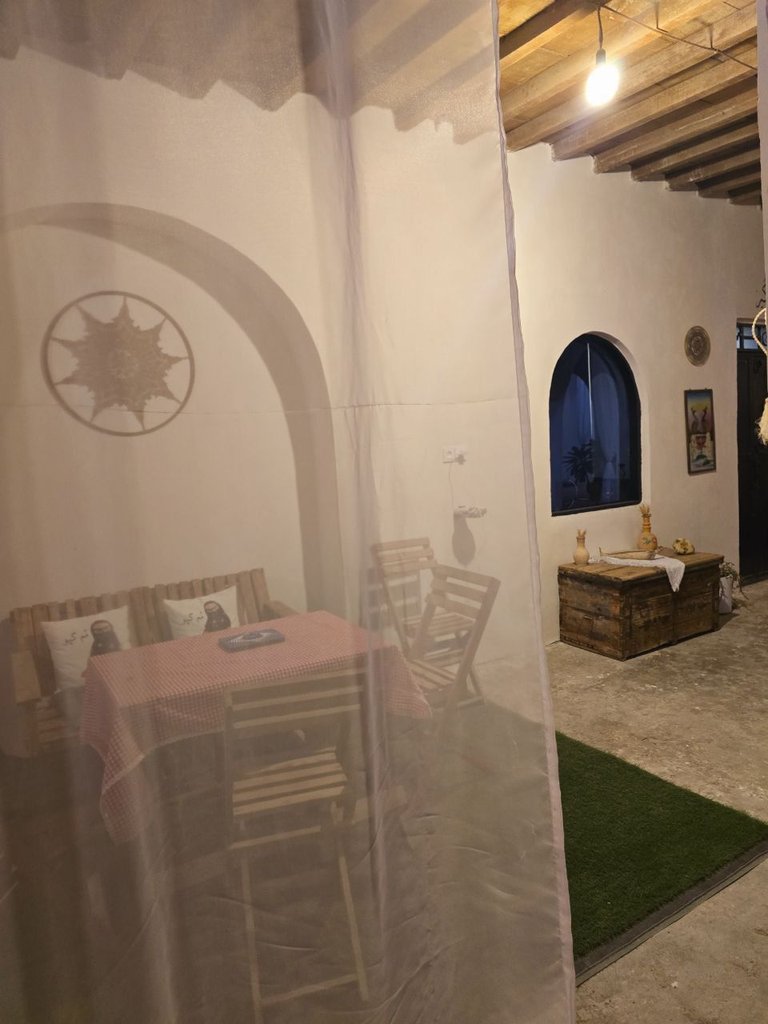 بوم گردی موم گپو - واحد بادگیر - بخشی از راهرو