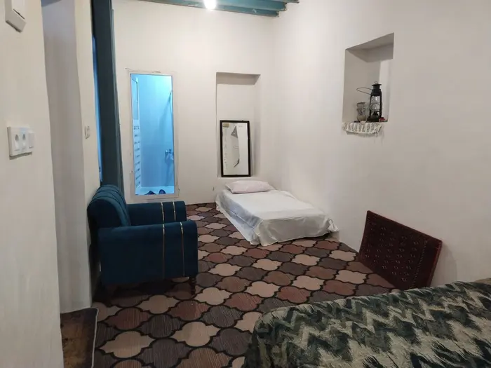 بوم گردی موم گپو - واحد بادگیر - تخت یکنفره