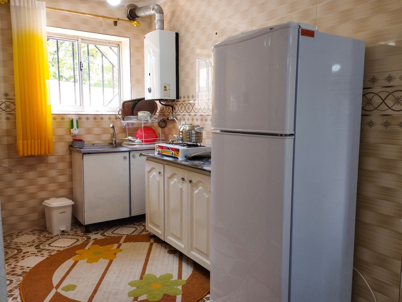 یک خوابه جنگلی استخردار آبگرم نگارخاتون