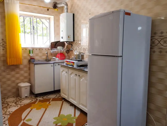 ویلا یک خوابه جنگلی استخردار آبگرم نگارخاتون - آشپزخانه