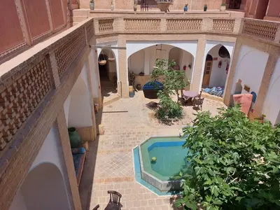 اقامتگاه سنتی صادقی - واحد پامنار