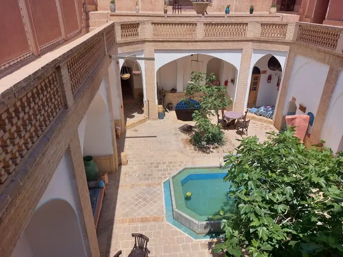 اقامتگاه سنتی صادقی - واحد پامنار