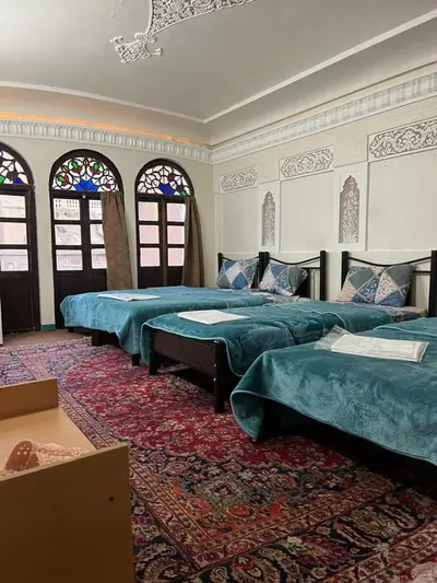 اقامتگاه سنتی صادقی - واحد پامنار