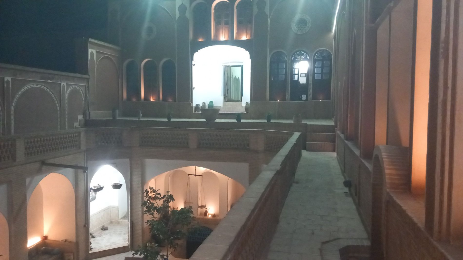 صادقی - واحد درب حوض