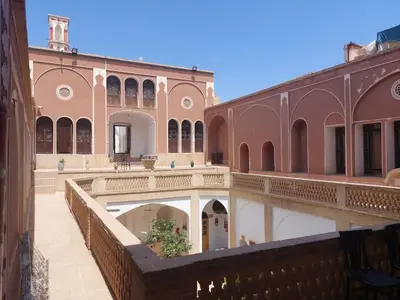 اقامتگاه سنتی صادقی - واحد سوریجان