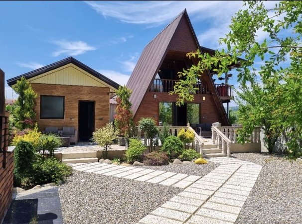 کلبه یک خوابه سوئیسی ماه جَبین - تصویر پیش فرض