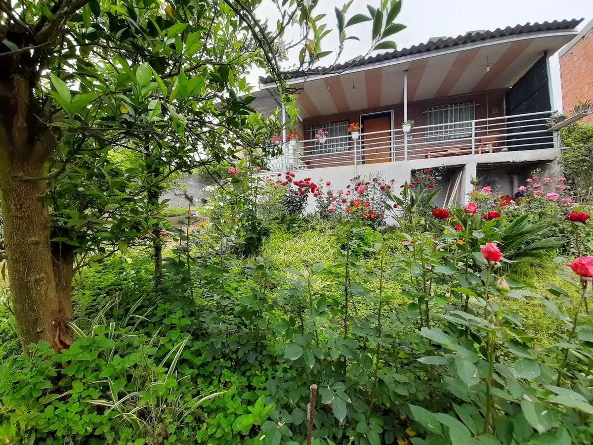 ویلا دوخوابه سرزمین مادری - نمای جلوی ساختمان