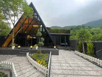 ویلا دوخوابه سوئیسی درنا