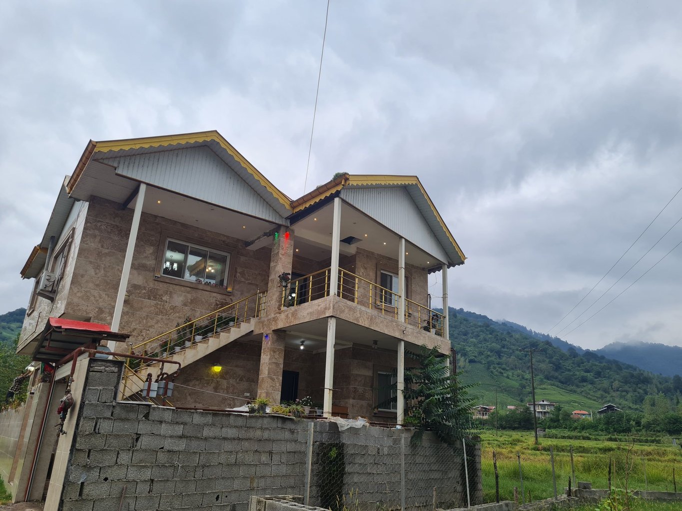 آپارتمان سه خوابه جنگلی باران 1