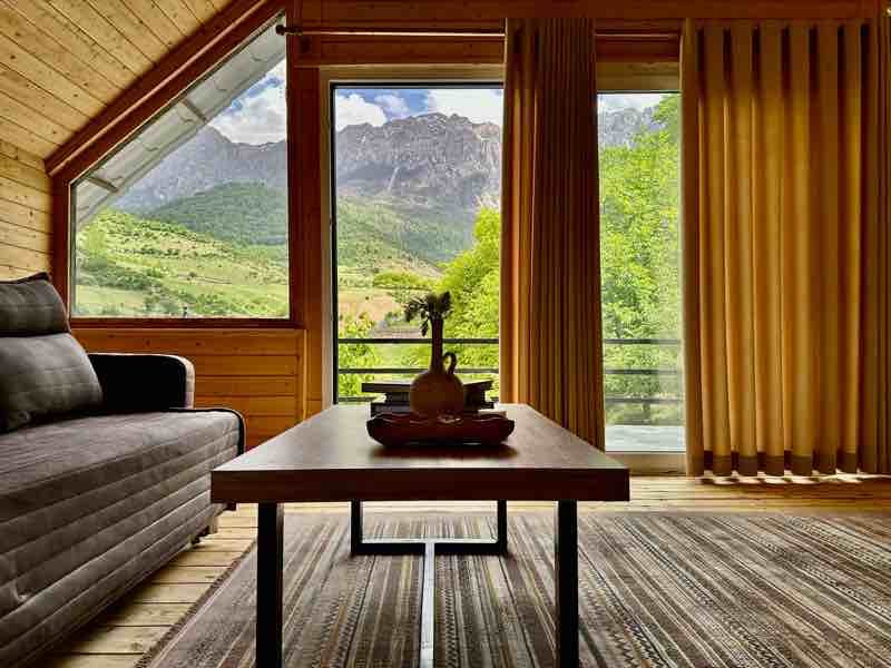 کلبه یک خوابه آفتاب کوی - منظره های بینظیر کلبه خاطره ی شما را به یادماندنی تر خواهد کرد