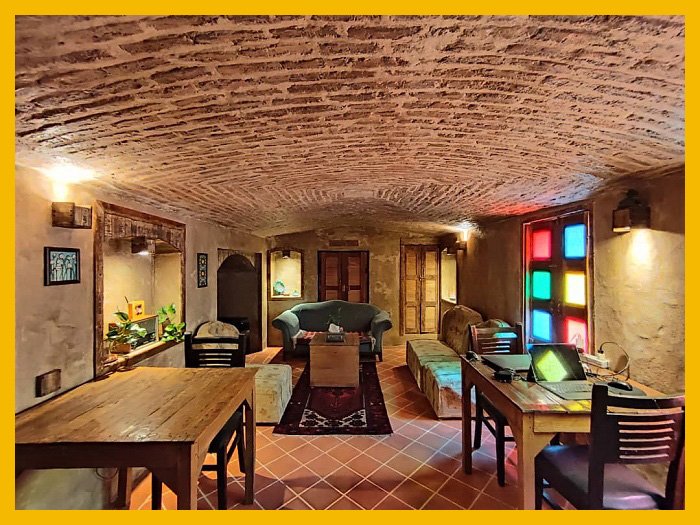 اقامتگاه سنتی خانه تاریخی راشدی - اتاق دبل وی آی پی طبقه اول