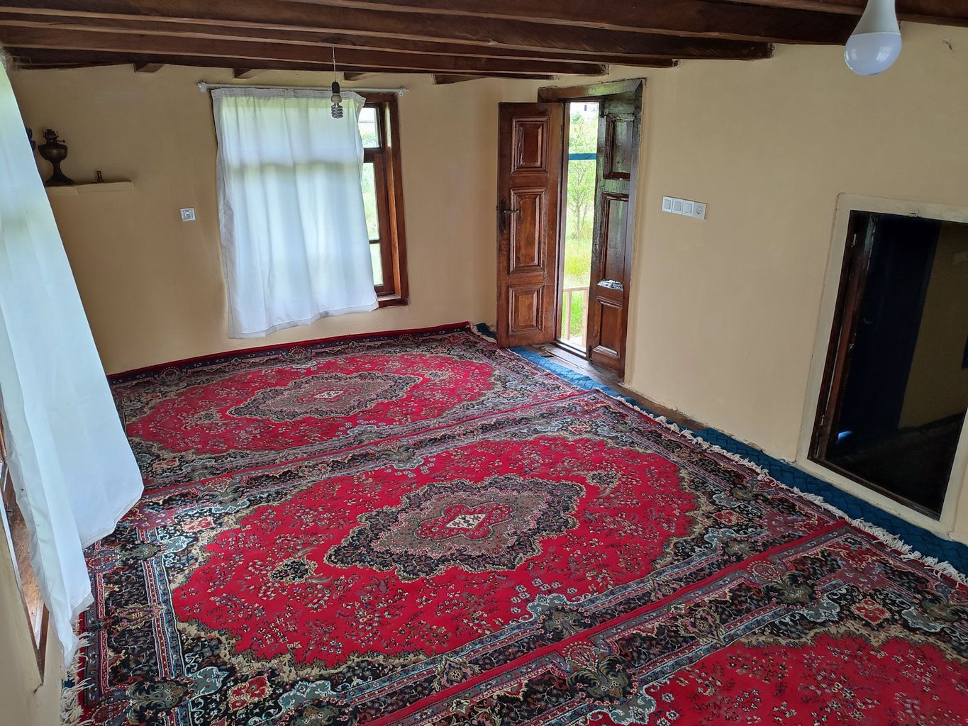 یک خوابه سنتی خانه آبی