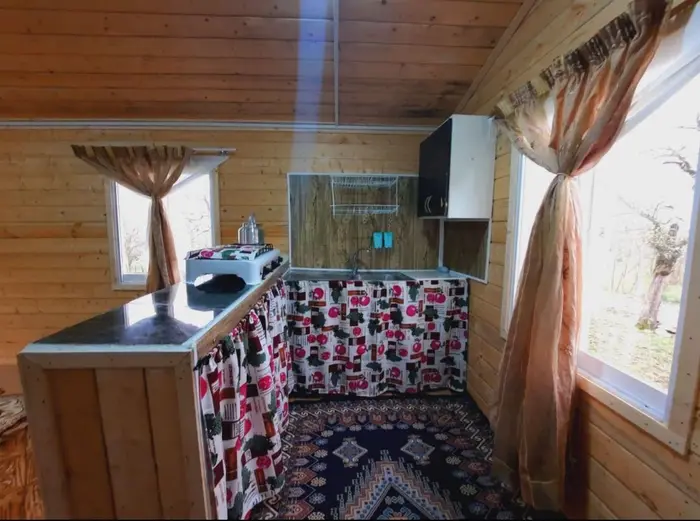 کلبه یک خوابه بام‌ سبز 1