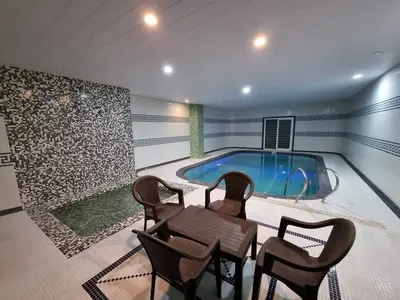 ویلا چهارخوابه تریپلکس استخردار آبگرم لاکوده ۳