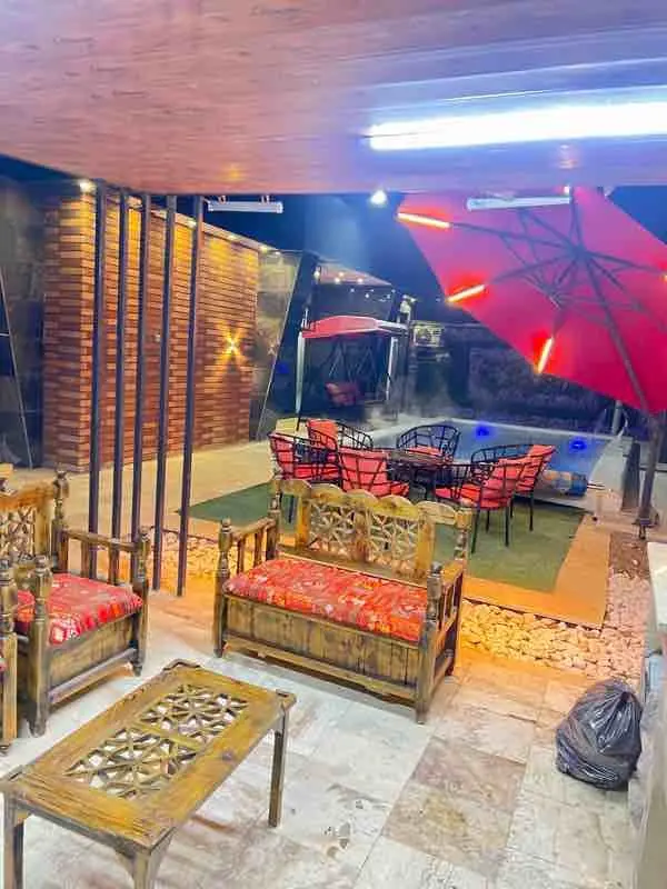 ویلا سه خوابه استخردار آبگرم شقایق ۱۶ - انتخاب عنوان تصویرالاچیق و نشیمن گاه