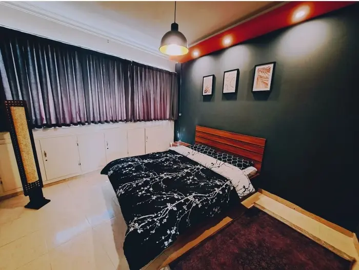 آپارتمان دوخوابه سی و سه پل - اتاق ۱