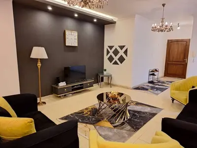 آپارتمان دوخوابه سی و سه پل چهارباغ